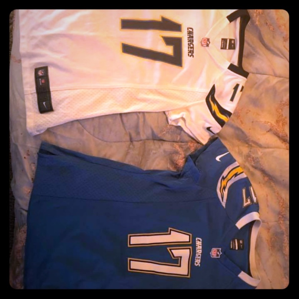 2 women’s size small chargers jerseys